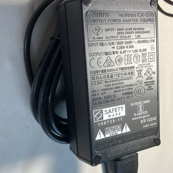 Miscellaneous Photo Gear Video Light, Remote Control, Power Adapter, Strap - Picture 3 of 8